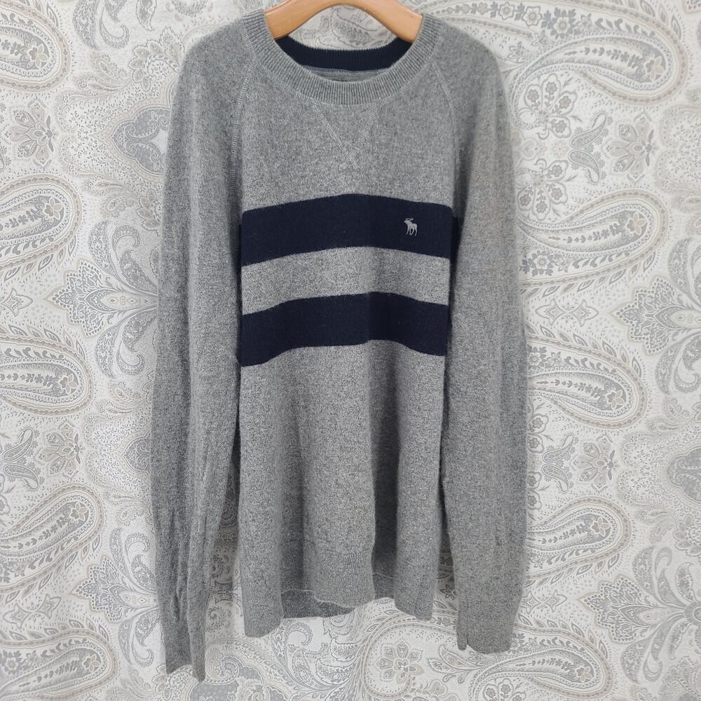 Abercrombie and Fitch men's 100% cashmere Size Medium Quiet luxury preppy cozy - Picture 2 of 7